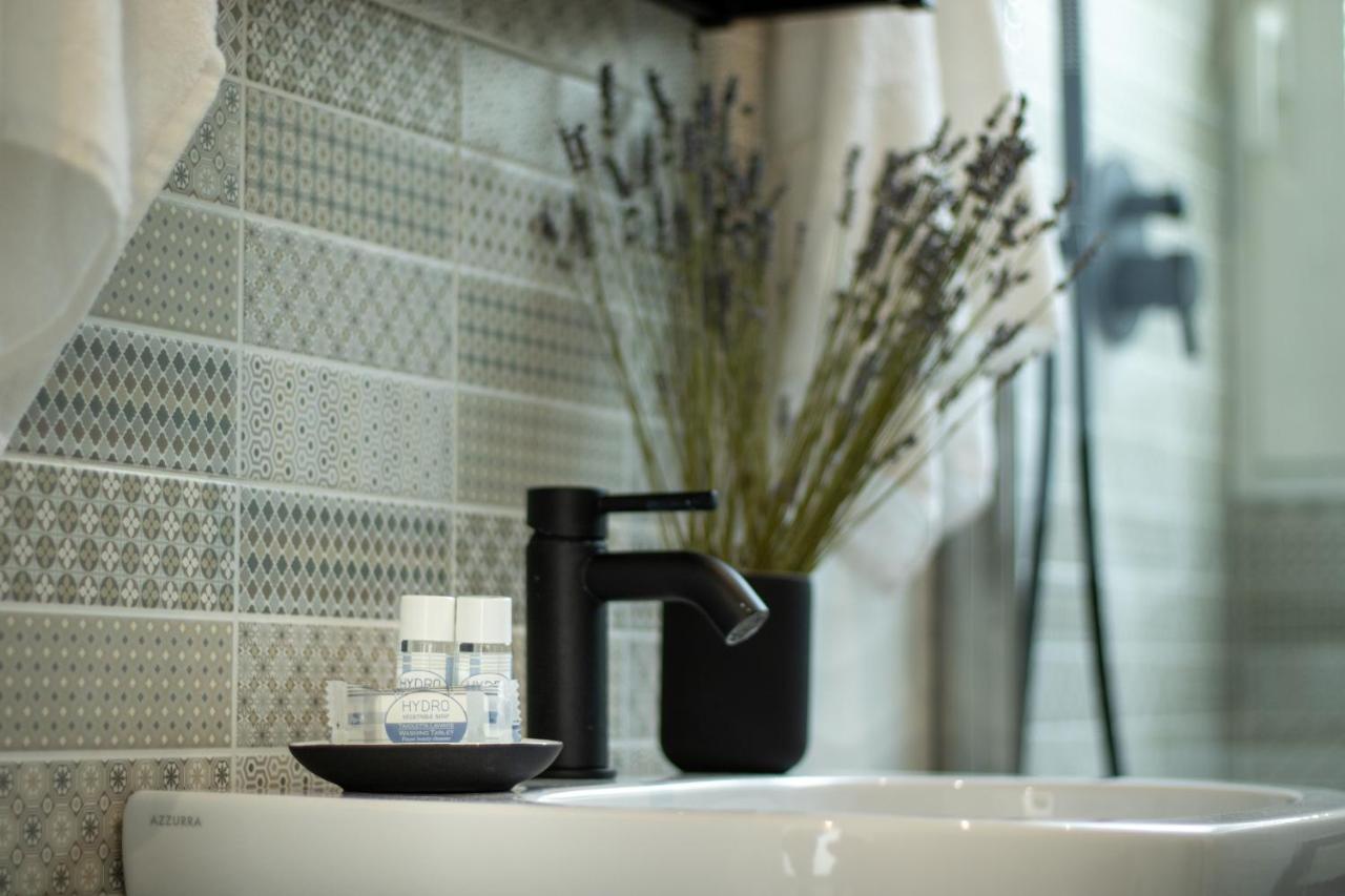 Navigli - Chic And Sophisticated Home In Mediolan Zewnętrze zdjęcie